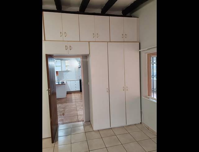1 bed property to rent in GLEN MARAIS